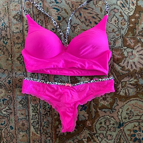 Victoria's Secret Other - 32B VS lounge bra + XS thong